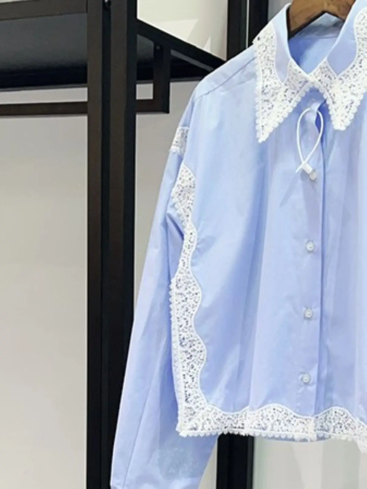 Spring/Summer Women Turn-down Collar Long Sleeve Lace Trim Set Single Breasted Shirt + High Waist Drawstring Fashion Shorts
Spring/Summer Women Turn-down Collar Long Sleeve Lace Trim Set Single Breasted Shirt + High Waist Drawstring Fashion Shorts