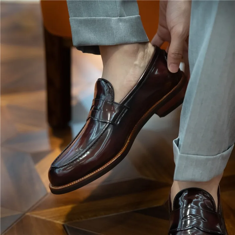 Британские классические деловые повседневные мужские лоферы из натуральной кожи
Британские классические деловые повседневные мужские лоферы из натуральной кожи