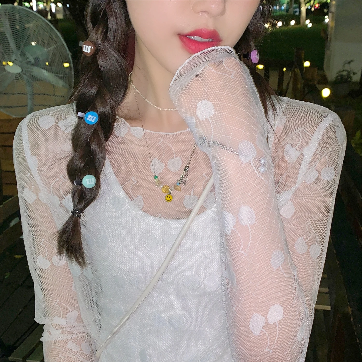 Ice Silk Lace Mesh Base Shirt Women's Spring Summer New Style Slim Fit round Neck Long Sleeve Pure Color Commute Style T-Shirt
Ice Silk Lace Mesh Base Shirt Women's Spring Summer New Style Slim Fit round Neck Long Sleeve Pure Color Commute Style T-Shirt