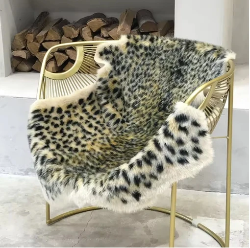 Leopard Print Rug Faux Cowhide Skin Carpet Animal Printed Furry Area Rug Non-Slip Bedside Mat for Living Room Decor
Leopard Print Rug Faux Cowhide Skin Carpet Animal Printed Furry Area Rug Non-Slip Bedside Mat for Living Room Decor