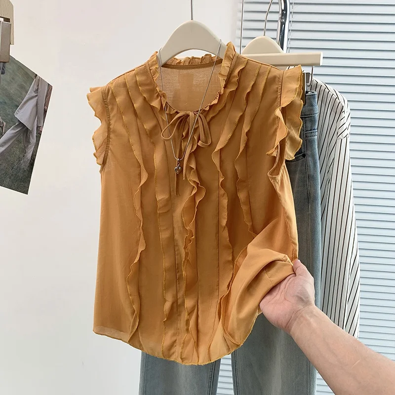 Elegant Large Size Sleeveless T-Shirt with Belt Thin Base Shirt for Women Summer 2026 Breathable Comfortable Loose Fit
Elegant Large Size Sleeveless T-Shirt with Belt Thin Base Shirt for Women Summer 2026 Breathable Comfortable Loose Fit
