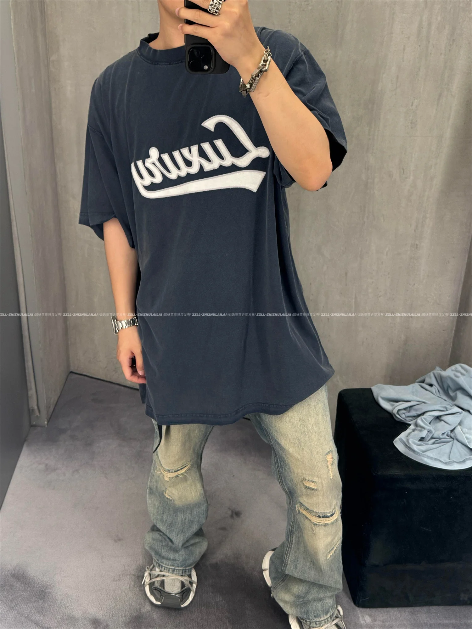 Хлопковая футболка VANA ILUSION Luxury Series с вышитыми буквами, повседневный стиль, модная одежда
Хлопковая футболка VANA ILUSION Luxury Series с вышитыми буквами, повседневный стиль, модная одежда