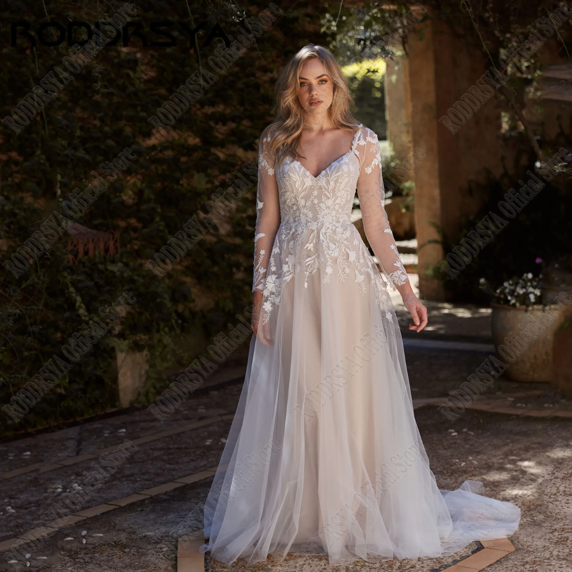 RODDRSYA Customized Boho Lace Wedding Gowns Detachable Sleeves V-Neck Luxury Bride Dress Applique vestido de novia Plus Size
RODDRSYA Customized Boho Lace Wedding Gowns Detachable Sleeves V-Neck Luxury Bride Dress Applique vestido de novia Plus Size