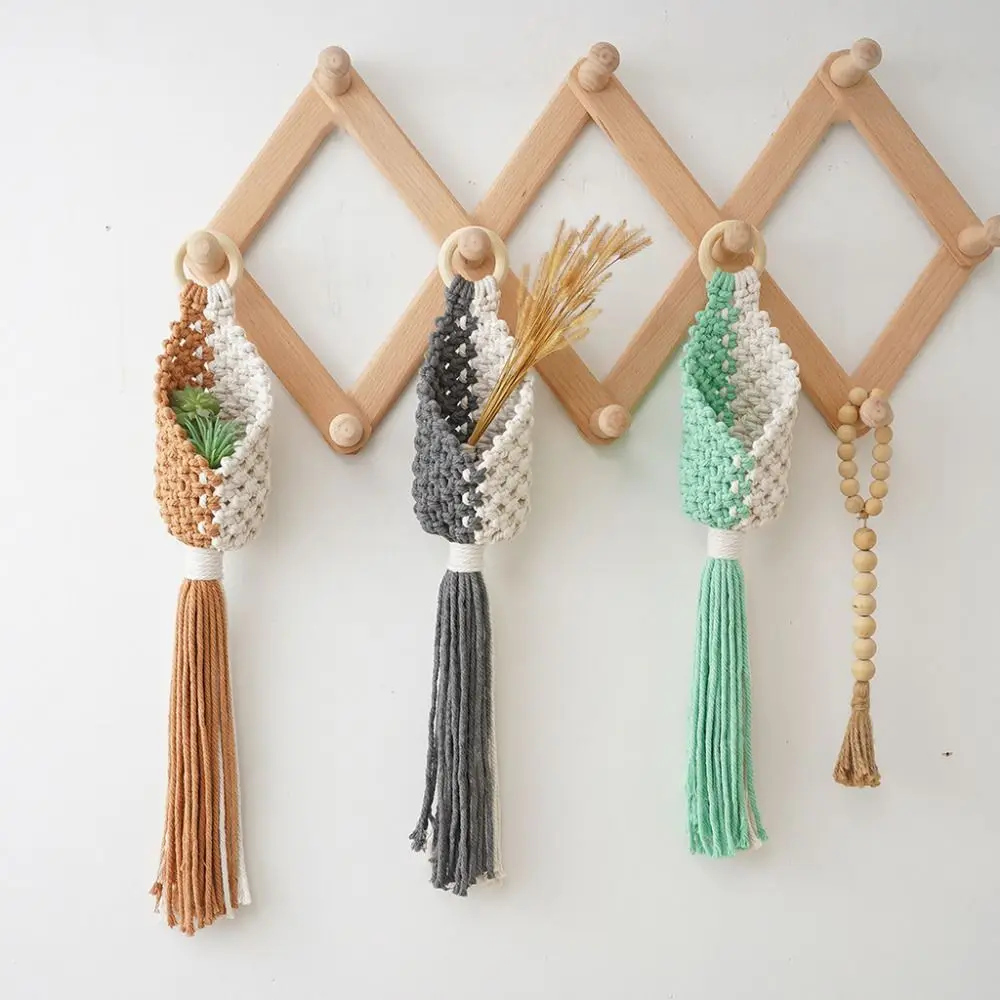 Handmade Hand-woven Hanging Basket Wall-mounted Simple Bohemian Wall Hanging Ornament Nordic Plants Hanging Pocket Wall Decor
Handmade Hand-woven Hanging Basket Wall-mounted Simple Bohemian Wall Hanging Ornament Nordic Plants Hanging Pocket Wall Decor