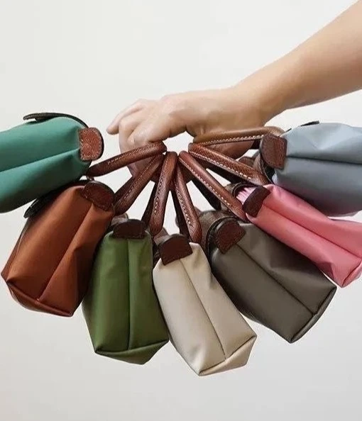 Sac À Main Classique Pour Femme, Sac Bandoulière En Nylon, Sangle Réglable Multifonction, Grande Capacité Polyvalente, Pliable
Sac À Main Classique Pour Femme, Sac Bandoulière En Nylon, Sangle Réglable Multifonction, Grande Capacité Polyvalente, Pliable