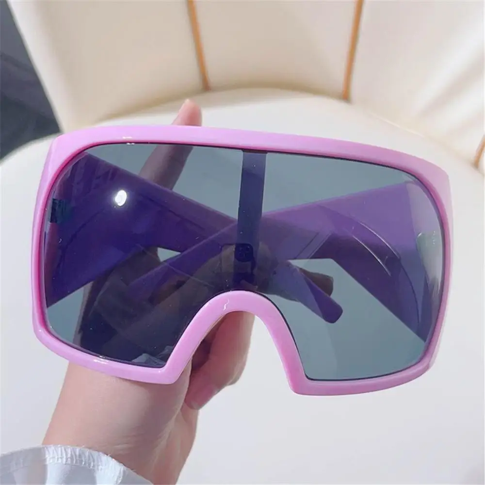 Oversized Wrap Around Sunglasses Rave Curved Lens Futuristic Oversized Shades Y2K UV400 Protection 2000'S Eyewear
Oversized Wrap Around Sunglasses Rave Curved Lens Futuristic Oversized Shades Y2K UV400 Protection 2000'S Eyewear