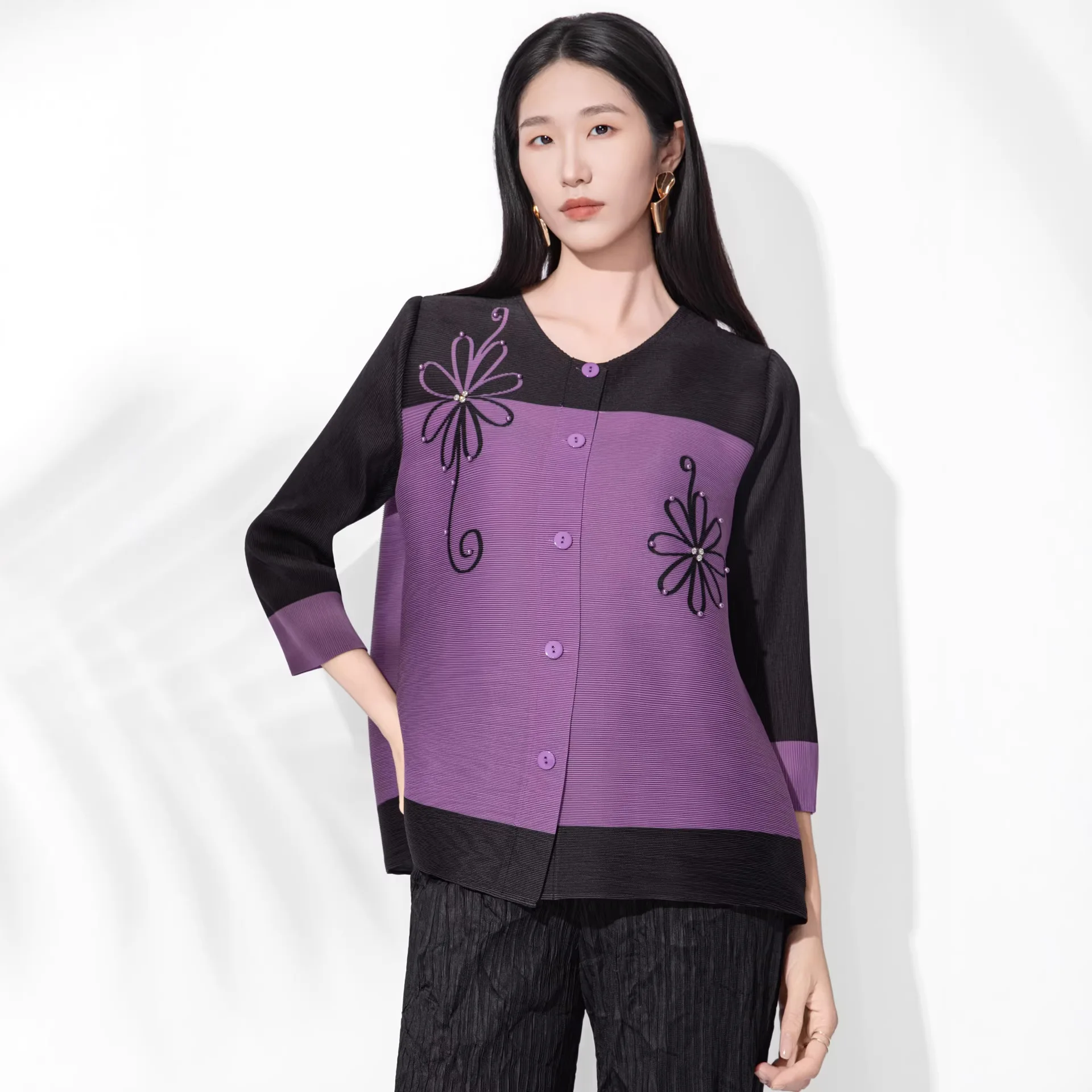 Плиссированный топ Miyake, женский свободный кардиган контрастного цвета с круглым вырезом, однобортная универсальная рубашка с рукавом три четверти
Плиссированный топ Miyake, женский свободный кардиган контрастного цвета с круглым вырезом, однобортная универсальная рубашка с рукавом три четверти