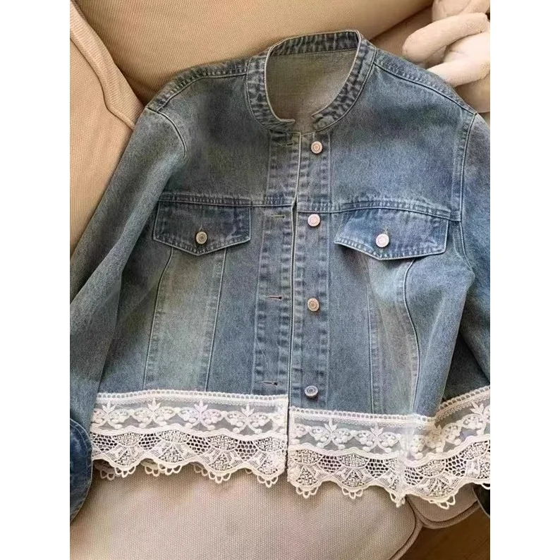 2025 Spring New Hong Kong style retro Washed Stand Collar Lace Patchwork Loose Casual Denim Jacket For Women's Short Coat Autumn
2025 Spring New Hong Kong style retro Washed Stand Collar Lace Patchwork Loose Casual Denim Jacket For Women's Short Coat Autumn
