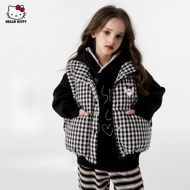 【Officially authorized】HelloKitty Girls Thickened Warm Cotton Jacket Kuromi Collaboration Edition Black and White Checkered Vest
【Officially authorized】HelloKitty Girls Thickened Warm Cotton Jacket Kuromi Collaboration Edition Black and White Checkered Vest