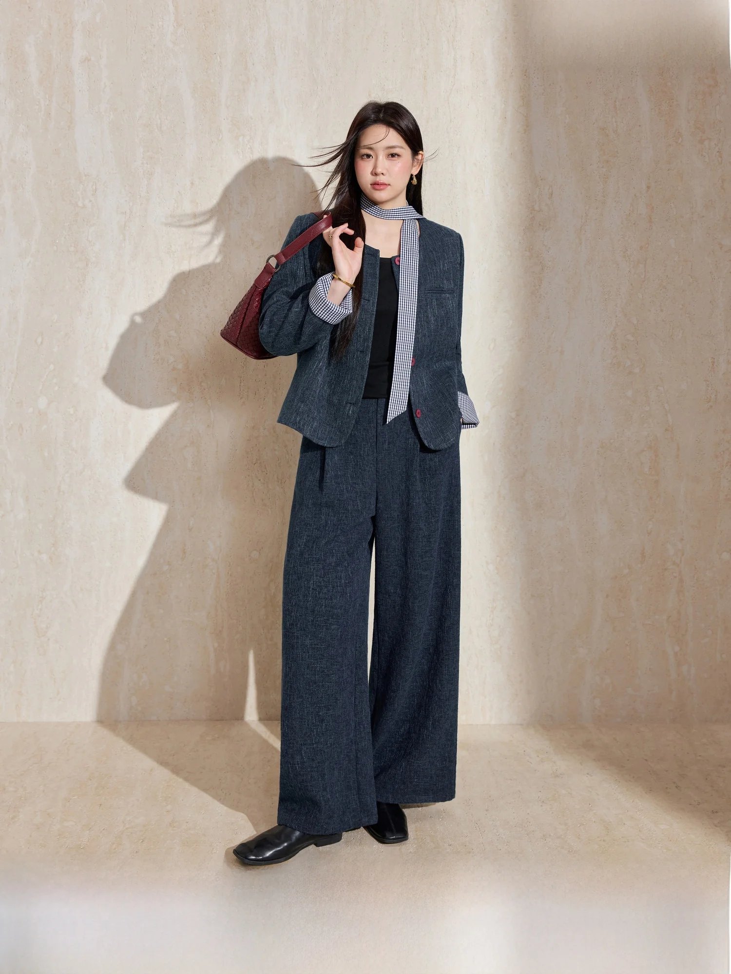 Свободные брюки с высокой талией и широкими штанинами, синие, повседневные, осенние, модные, больших размеров, женская одежда, прямой крой
Свободные брюки с высокой талией и широкими штанинами, синие, повседневные, осенние, модные, больших размеров, женская одежда, прямой крой