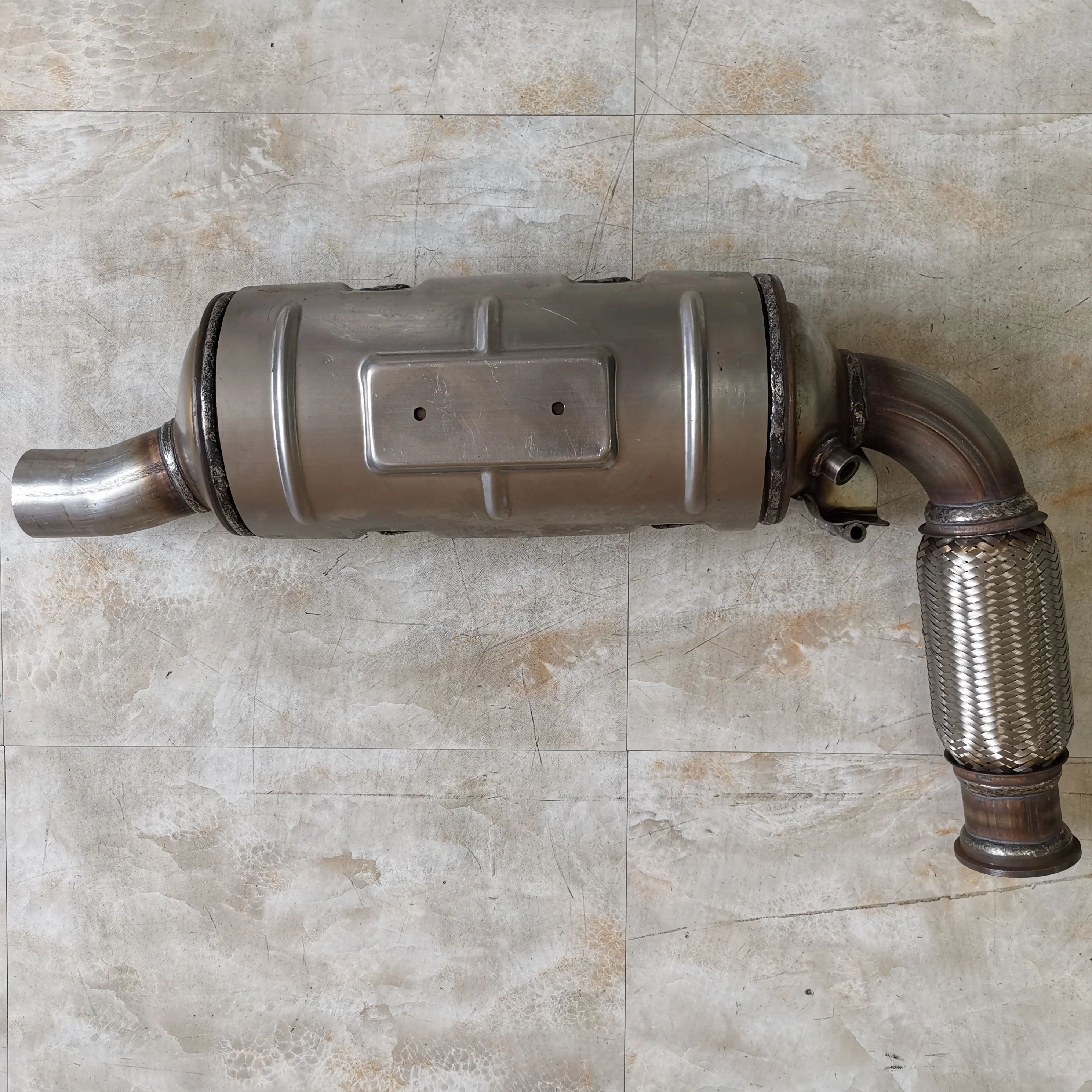 SAIC MAXUS T60 High Quality Catalytic Converter Assembly C00047896 C00182640
SAIC MAXUS T60 High Quality Catalytic Converter Assembly C00047896 C00182640