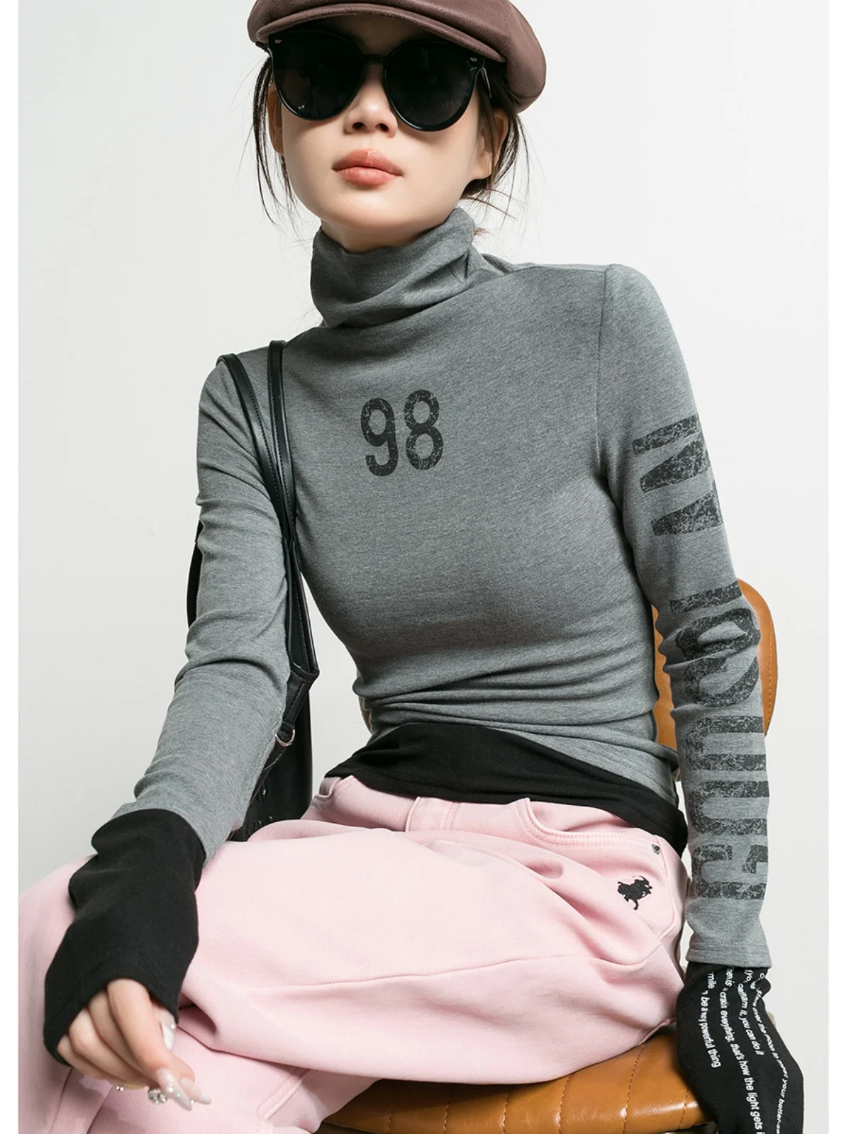 Модная женская футболка с цветочным принтом, высоким воротником и длинными рукавами, весенне-осенний тонкий топ с цветовыми блоками, имитация двухслойности, хлопок/полиэстер
Модная женская футболка с цветочным принтом, высоким воротником и длинными рукавами, весенне-осенний тонкий топ с цветовыми блоками, имитация двухслойности, хлопок/полиэстер