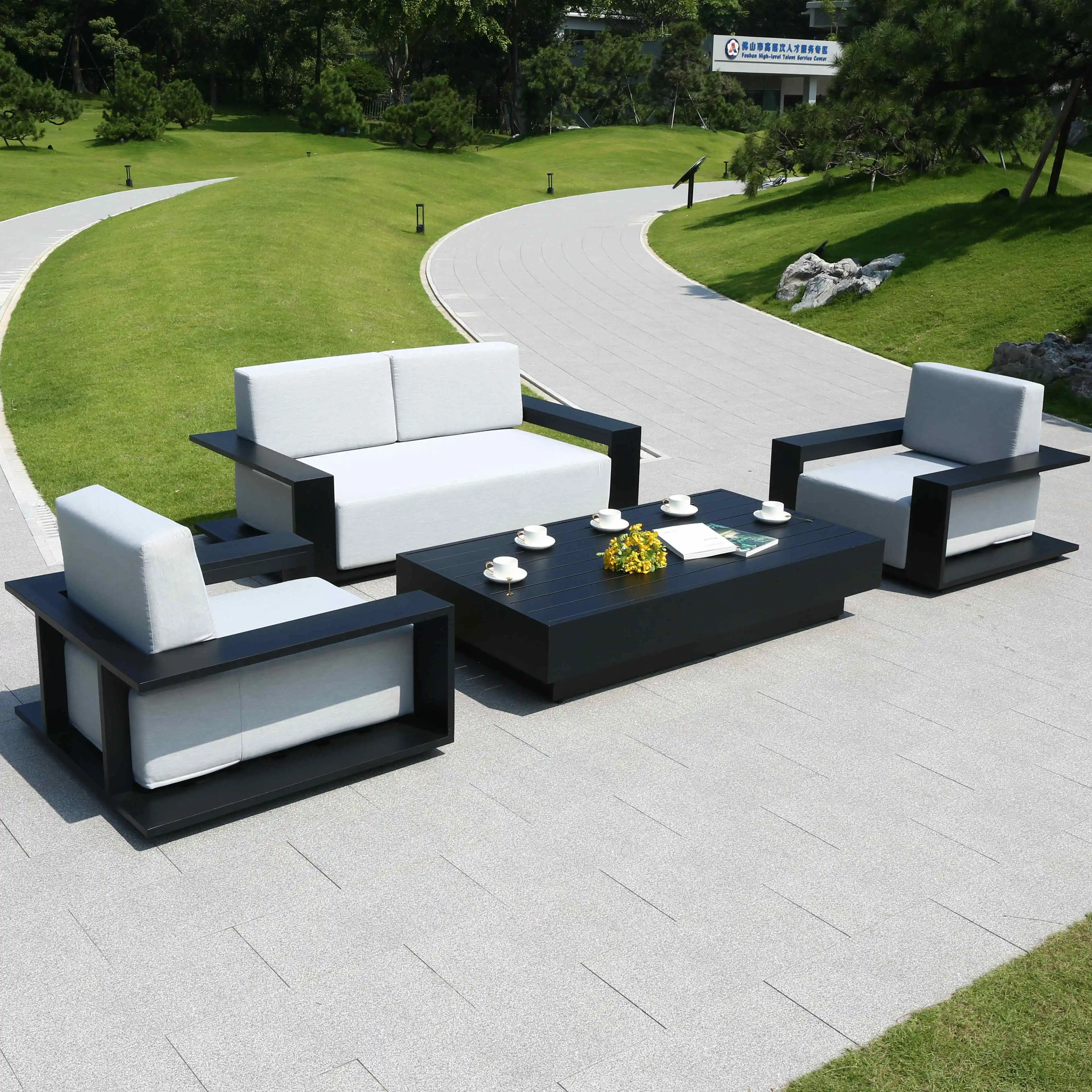 2+1+1 Seat Aluminium Frame Waterproof Outdoor Garden Patio Sofa Set With Coffee Table
2+1+1 Seat Aluminium Frame Waterproof Outdoor Garden Patio Sofa Set With Coffee Table