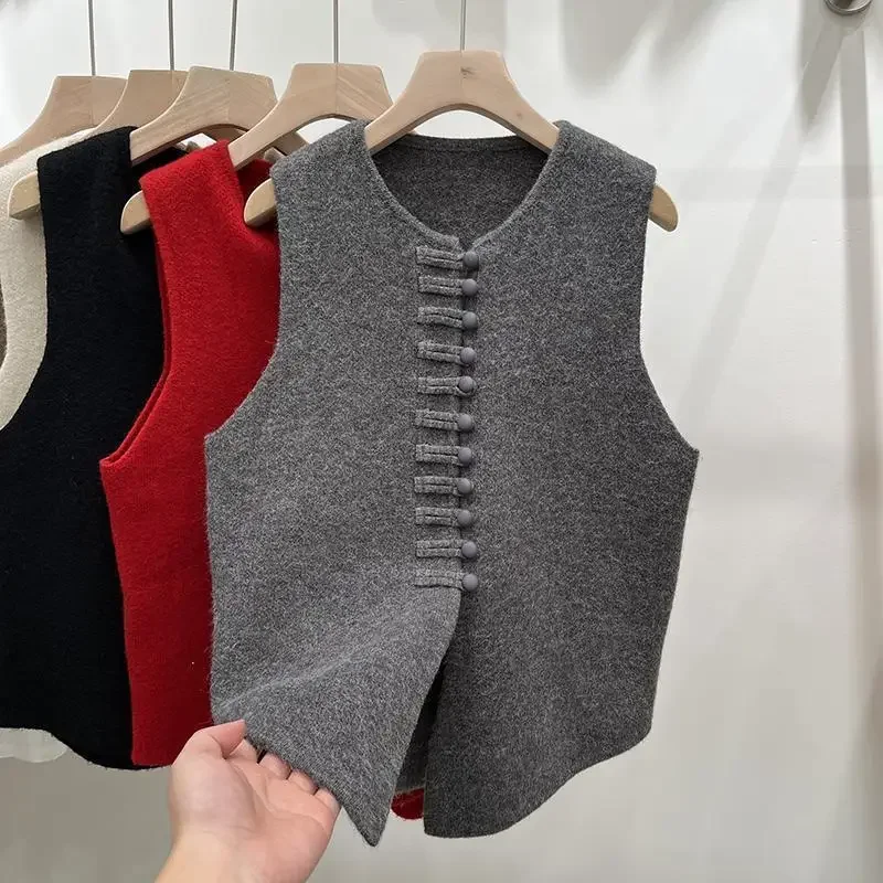 Flattering All-match Autumn Winter Round Neck Solid Color Button Cardigan Sleeveless Sweater Knitted Vest Women's Clothing Tops
Flattering All-match Autumn Winter Round Neck Solid Color Button Cardigan Sleeveless Sweater Knitted Vest Women's Clothing Tops