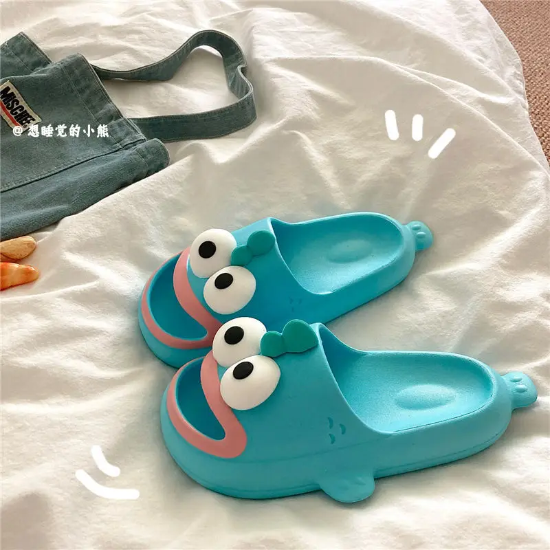 Sanrio Hangyodon тапочки для уличной одежды, нескользящая домашняя обувь на толстой подошве для ванной комнаты, милые тапочки для общежития с героями мультфильмов в стиле аниме, подарки
Sanrio Hangyodon тапочки для уличной одежды, нескользящая домашняя обувь на толстой подошве для ванной комнаты, милые тапочки для общежития с героями мультфильмов в стиле аниме, подарки