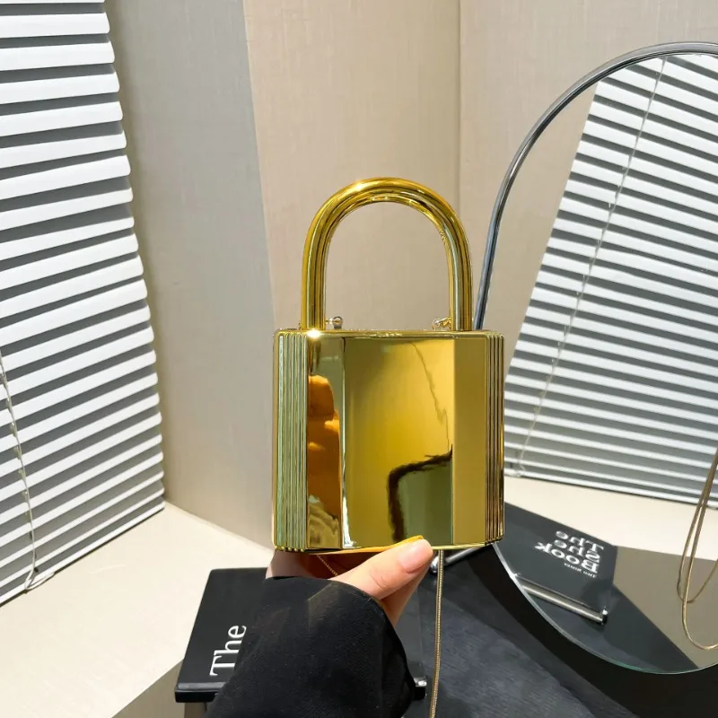 Модная блестящая сумка через плечо для женщин Сумки на плечо Универсальная сумка для ужина с цепочкой Модный кошелек и сумки Дизайнерские сумки Сумка
Модная блестящая сумка через плечо для женщин Сумки на плечо Универсальная сумка для ужина с цепочкой Модный кошелек и сумки Дизайнерские сумки Сумка