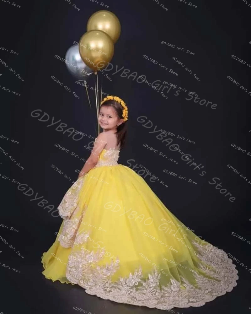 Customized Girls Birthday Dress With Train Sheer Neck Flower Girl Dresses for Wedding Kids Lace Applique Princess Pageant Gown
Customized Girls Birthday Dress With Train Sheer Neck Flower Girl Dresses for Wedding Kids Lace Applique Princess Pageant Gown