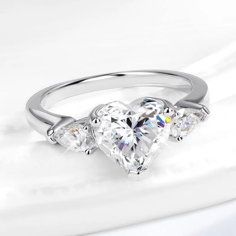 925 Sterling Silver Rings 1CT 2CT 3CT 4CT Heart Cut Moissanite Ring For Women GRA Lab Diamond Plated White Gold Wedding Jewelry
925 Sterling Silver Rings 1CT 2CT 3CT 4CT Heart Cut Moissanite Ring For Women GRA Lab Diamond Plated White Gold Wedding Jewelry