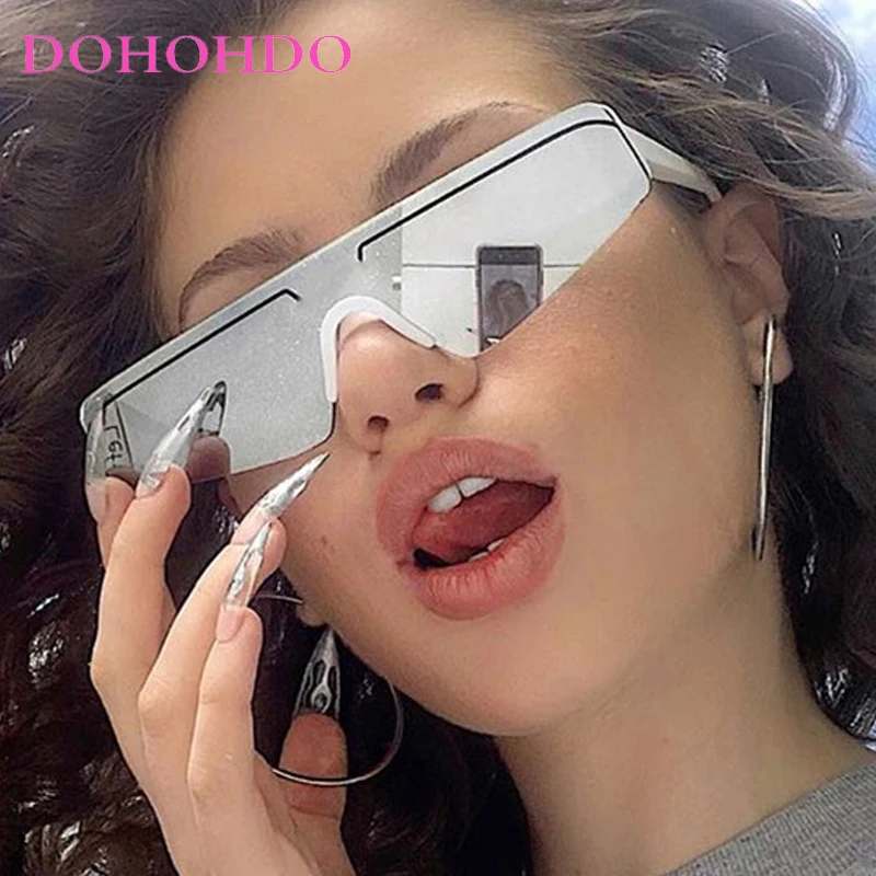 Luxury Punk Sunglasses Women Men Fashion One Piece Cat Eye Sunglasses Brand Personality Design Outdoor Sports Sun Glasses UV400
Luxury Punk Sunglasses Women Men Fashion One Piece Cat Eye Sunglasses Brand Personality Design Outdoor Sports Sun Glasses UV400