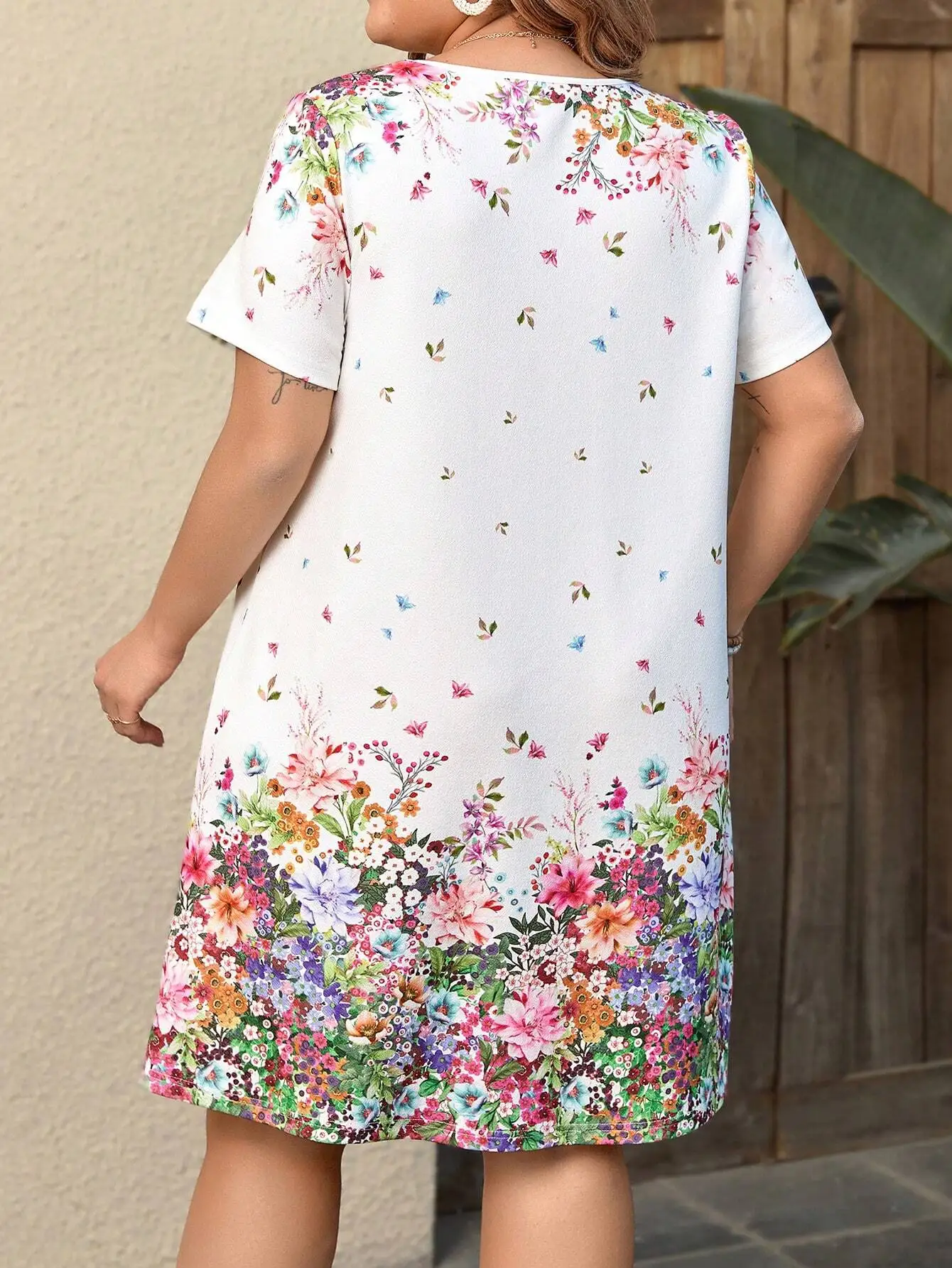 Floral Print V-Neck Short Sleeve A-Line Midi Dress For Women Summer Beach Holiday
Floral Print V-Neck Short Sleeve A-Line Midi Dress For Women Summer Beach Holiday