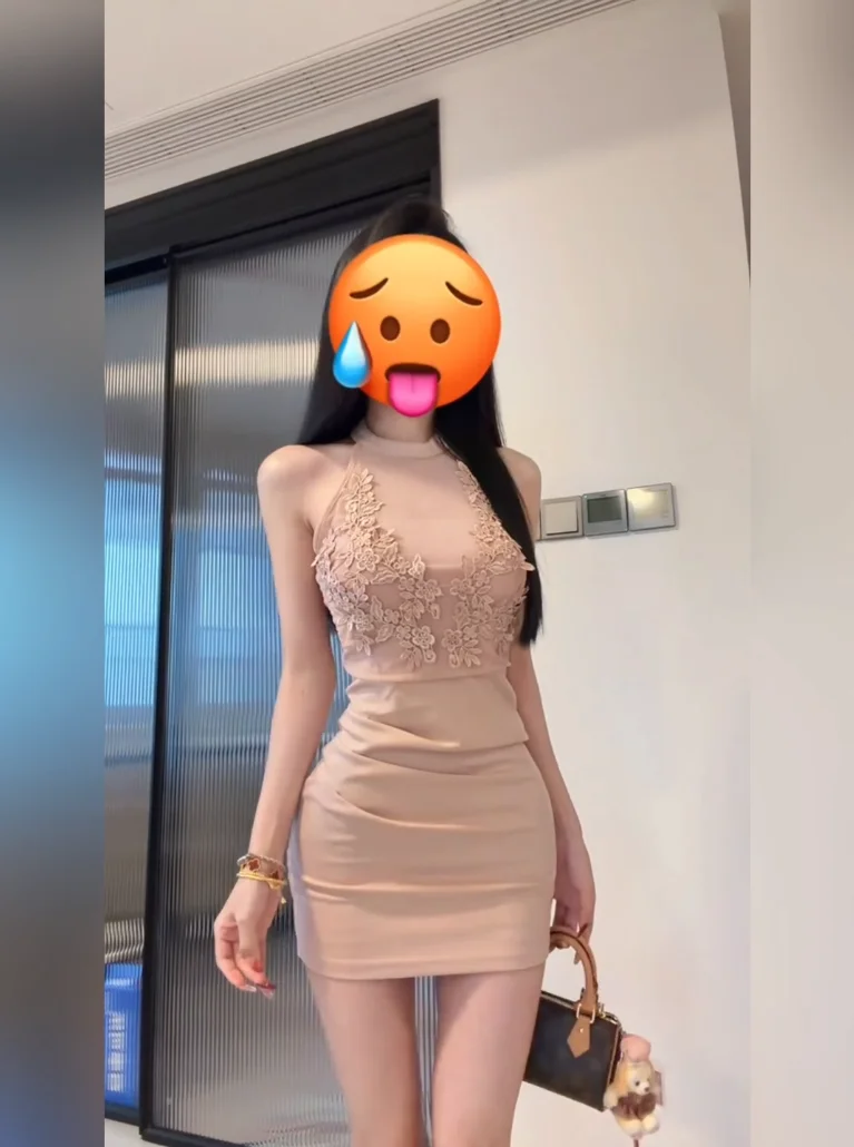 Slimming Short Dress Pure Desire Splice Design Neck Hanging Sculpture Waist Inward High Waist Commute Style Women's Dress
Slimming Short Dress Pure Desire Splice Design Neck Hanging Sculpture Waist Inward High Waist Commute Style Women's Dress