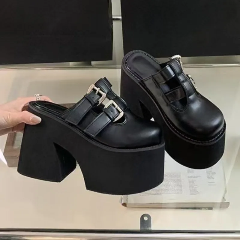 Женские черные модные тапочки Baotou высокого качества высокого качества высотой 11,5 см с квадратным каблуком и большими высокими каблуками, размер 43 
Женские черные модные тапочки Baotou высокого качества высокого качества высотой 11,5 см с квадратным каблуком и большими высокими каблуками, размер 43