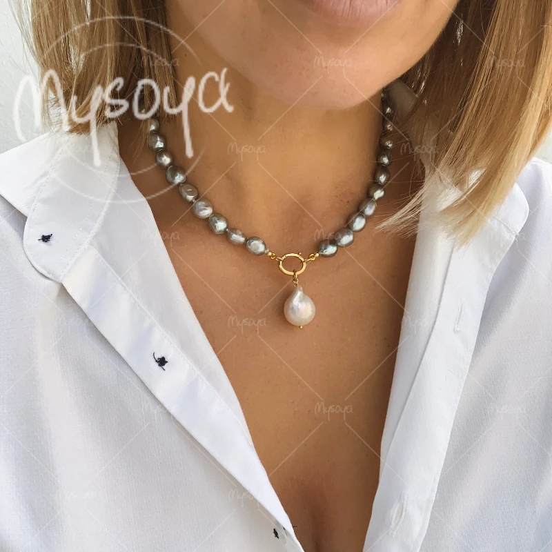 MYSOYA 7-8mm Grey Baroque Pearl & White Big Baroque Pendant Necklace, for Birthday/Wedding/Mother's Day/Father's Day Gift A0693
MYSOYA 7-8mm Grey Baroque Pearl & White Big Baroque Pendant Necklace, for Birthday/Wedding/Mother's Day/Father's Day Gift A0693