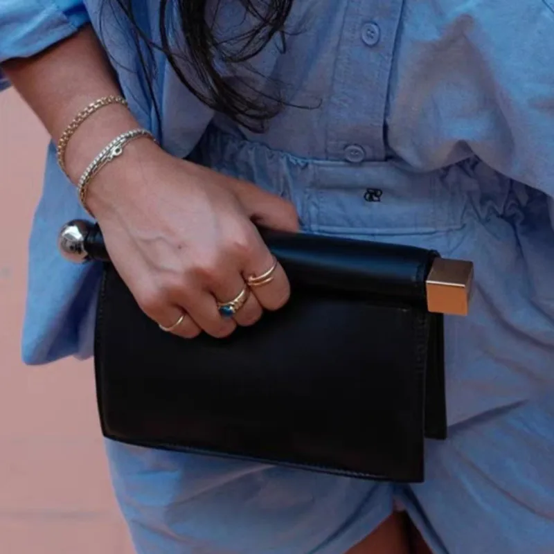 2026 Luxury Designer Handbag for Women, New Fashion Take-out Clutch with Metal, Dreses Purses Prom Bag for Ladies, Premium Style
2026 Luxury Designer Handbag for Women, New Fashion Take-out Clutch with Metal, Dreses Purses Prom Bag for Ladies, Premium Style