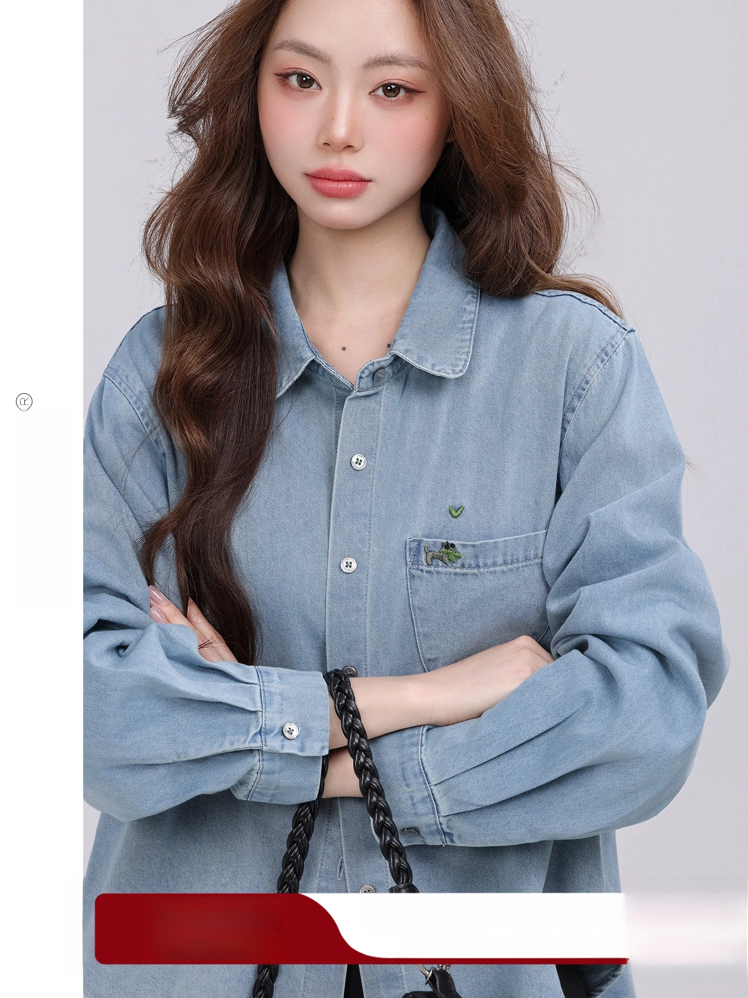 Retro Style Loose Fit Long Sleeve Collar Denim Shirt for Women Spring 2026 Casual Versatile Blue Jeans Top
Retro Style Loose Fit Long Sleeve Collar Denim Shirt for Women Spring 2026 Casual Versatile Blue Jeans Top