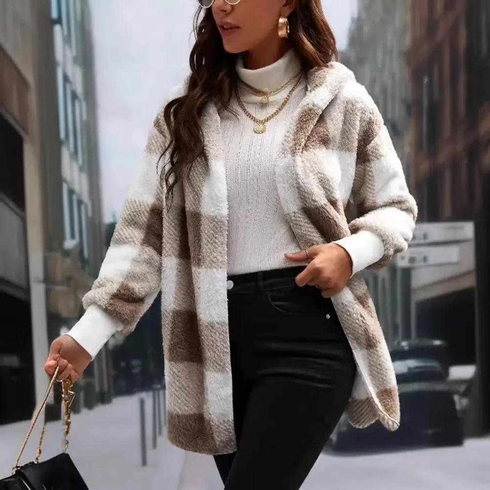 Winter Sweater Coat Plaid Printed Hooded Thick Windproof Sweater Coat Plush Women's Casual Jacket
Winter Sweater Coat Plaid Printed Hooded Thick Windproof Sweater Coat Plush Women's Casual Jacket