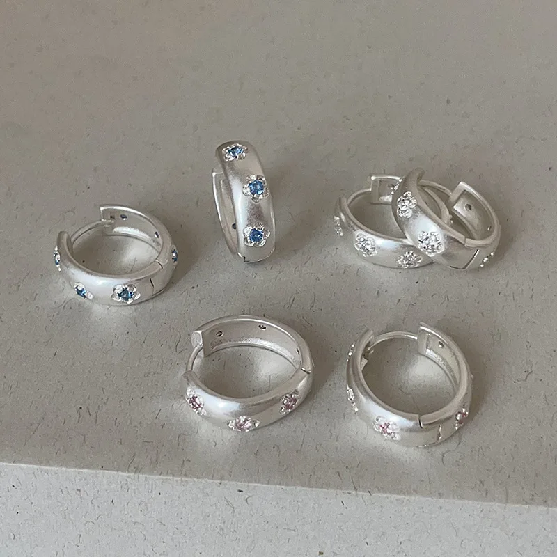 Minar High Quality Pink Blue White CZ Cubic Zirconia Chunky Hoop Earrings for Women Silver Plating Copper Party Casual Jewelry
Minar High Quality Pink Blue White CZ Cubic Zirconia Chunky Hoop Earrings for Women Silver Plating Copper Party Casual Jewelry