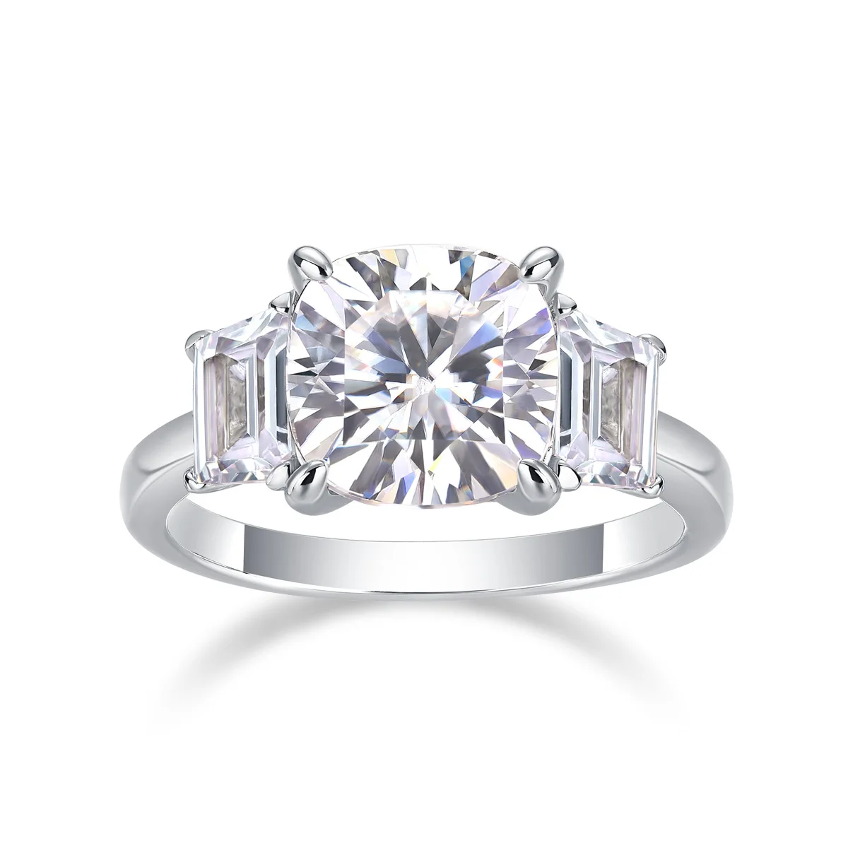 LYEE CYEE Round Three Stone CZ Ring 925 Sterling Silver Baguette Side Versatile Engagement Wedding Band for Women Fine Jewelry
LYEE CYEE Round Three Stone CZ Ring 925 Sterling Silver Baguette Side Versatile Engagement Wedding Band for Women Fine Jewelry