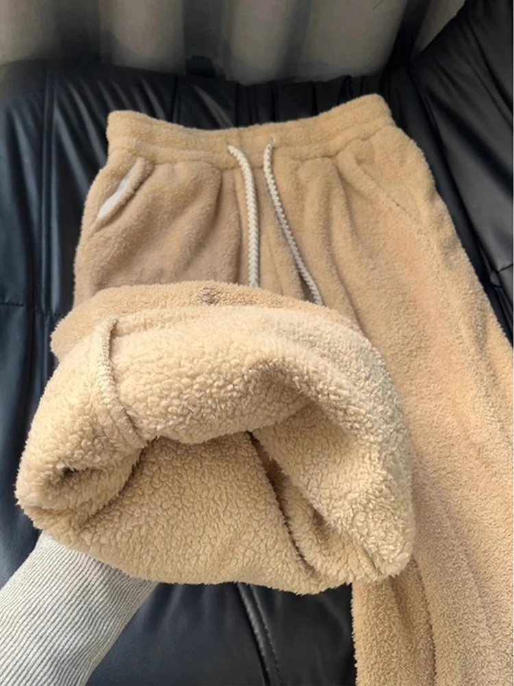 Thiened Lamb Velvet Cotton Pants for Men Winter American Fce Trousers Northeast below For Deees Outdoor Casual Long ...
Thiened Lamb Velvet Cotton Pants for Men Winter American Fce Trousers Northeast below For Deees Outdoor Casual Long ...