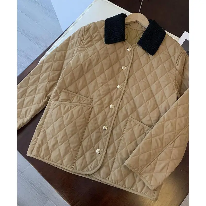 Retro Faionable Du down Jaet with Quilted Diamond Stitching Corduroy Collar Loose ort Sle for Women Autumn Winter
Retro Faionable Du down Jaet with Quilted Diamond Stitching Corduroy Collar Loose ort Sle for Women Autumn Winter