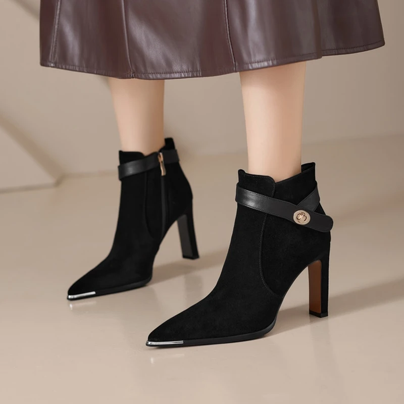 НОВЫЕ осенние ботильоны из овечьей замши, кожаная обувь для женщин, туфли на высоком каблуке с острым носком, модные ботинки на молнии, ботинки на очень высоком каблуке
НОВЫЕ осенние ботильоны из овечьей замши, кожаная обувь для женщин, туфли на высоком каблуке с острым носком, модные ботинки на молнии, ботинки на очень высоком каблуке