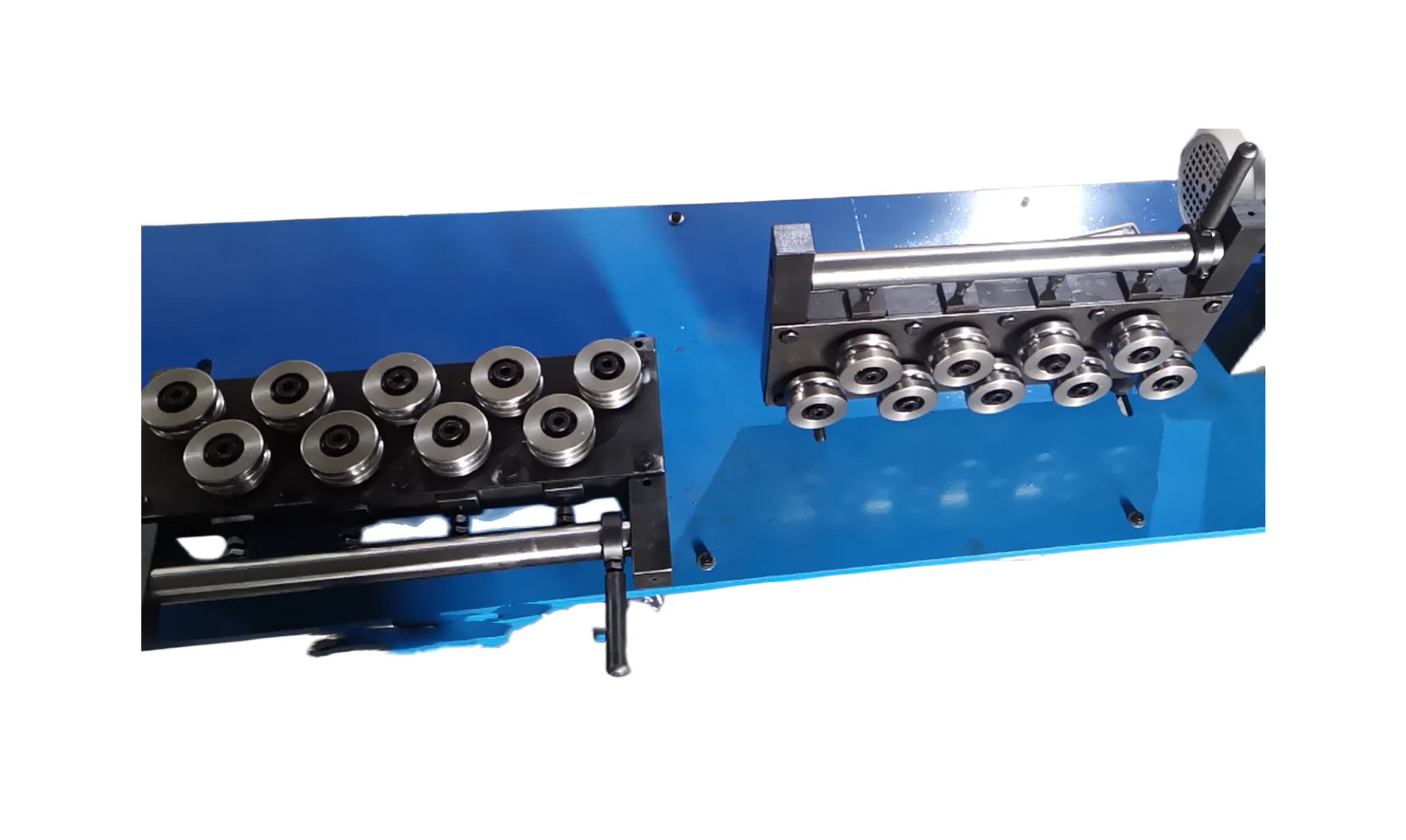 OD54 Guide 10-19mm Hollow 5-9mm Solid Tube18 or26 Rollers Iron Wire High Carbon Steel Handle Straightening Machine
OD54 Guide 10-19mm Hollow 5-9mm Solid Tube18 or26 Rollers Iron Wire High Carbon Steel Handle Straightening Machine