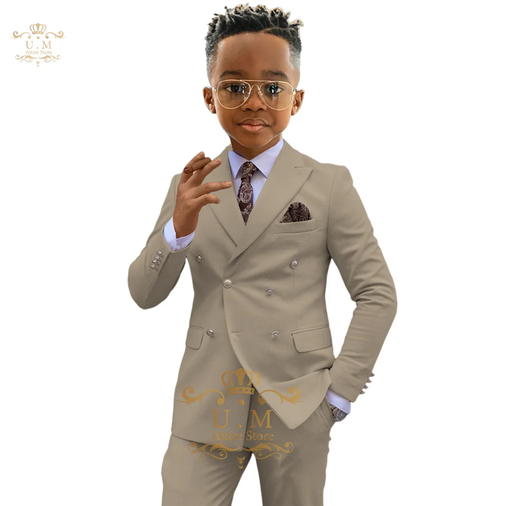 Khaki boy formal suit 2-piece set peak lapel double-breasted blazer pants custom kids' tuxedo for wedding prom cocktail party
Khaki boy formal suit 2-piece set peak lapel double-breasted blazer pants custom kids' tuxedo for wedding prom cocktail party