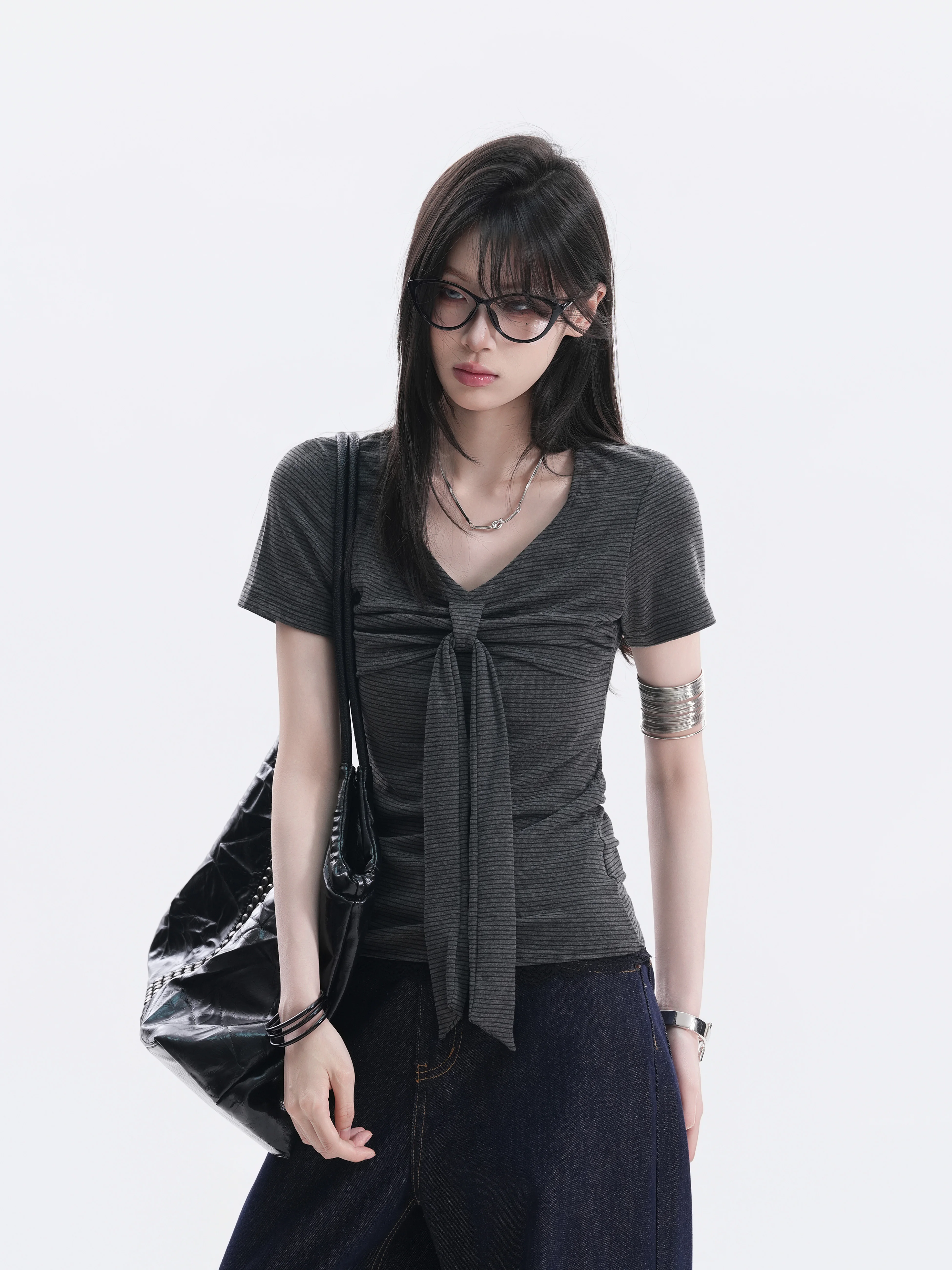 Cleanfit Summer Stripe Short Sleeve Women's T-shirt Knot Design Slimming Pure Desire Style Casual Vintage Top
Cleanfit Summer Stripe Short Sleeve Women's T-shirt Knot Design Slimming Pure Desire Style Casual Vintage Top