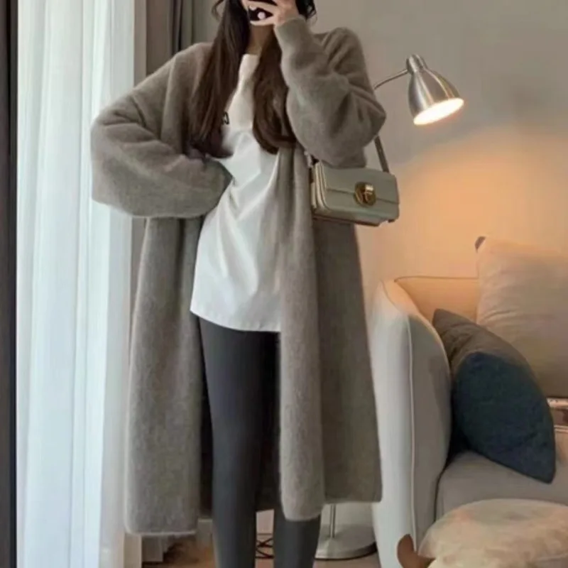 Korean Fashion Brown Imitation Mink Sweater Cardigan Coat Women Autumn Beige Loose Top Long Knitted Jacket New Simple E1440
Korean Fashion Brown Imitation Mink Sweater Cardigan Coat Women Autumn Beige Loose Top Long Knitted Jacket New Simple E1440