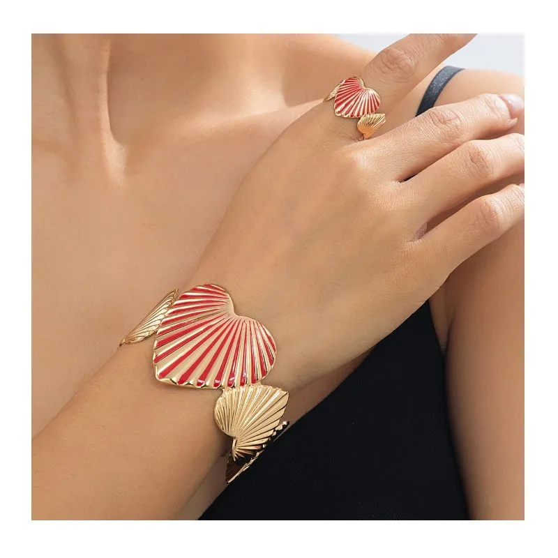 Hot-selling Personality Exaggerated Fashion Love Bracelet Ring Set Suitable for Women's Daily Party Festival Wear
Hot-selling Personality Exaggerated Fashion Love Bracelet Ring Set Suitable for Women's Daily Party Festival Wear