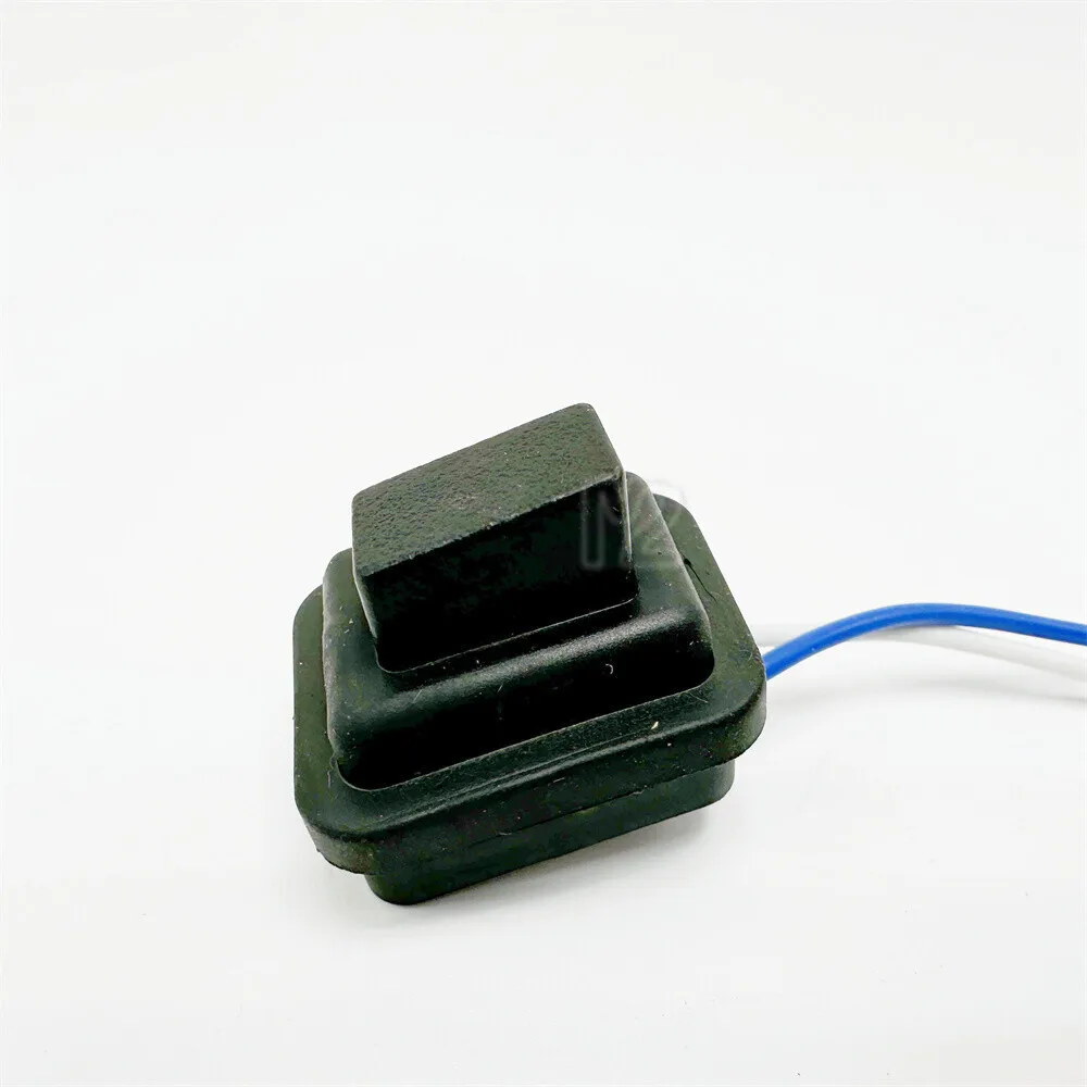 Left Front Door Handle Button Switch On/Off Button For Hyundai IONIQ 82651-G2720
Left Front Door Handle Button Switch On/Off Button For Hyundai IONIQ 82651-G2720