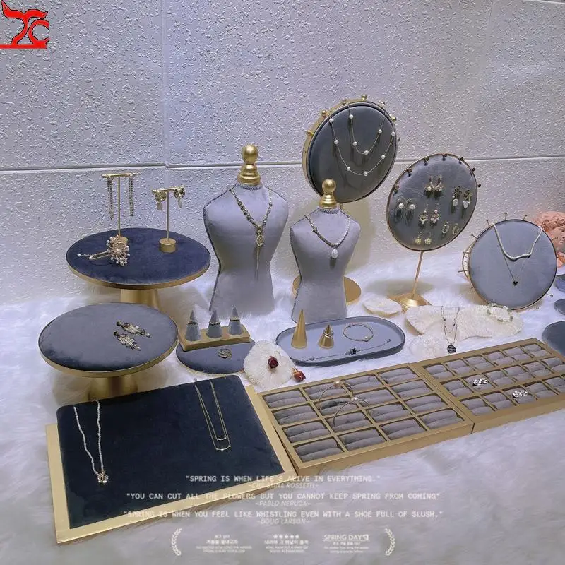 Fashion Light Luxury Velvet Jewelry Display Stand Double-Sided Color Necklace Display Stand Window Decoration Jewelry Stand
Fashion Light Luxury Velvet Jewelry Display Stand Double-Sided Color Necklace Display Stand Window Decoration Jewelry Stand