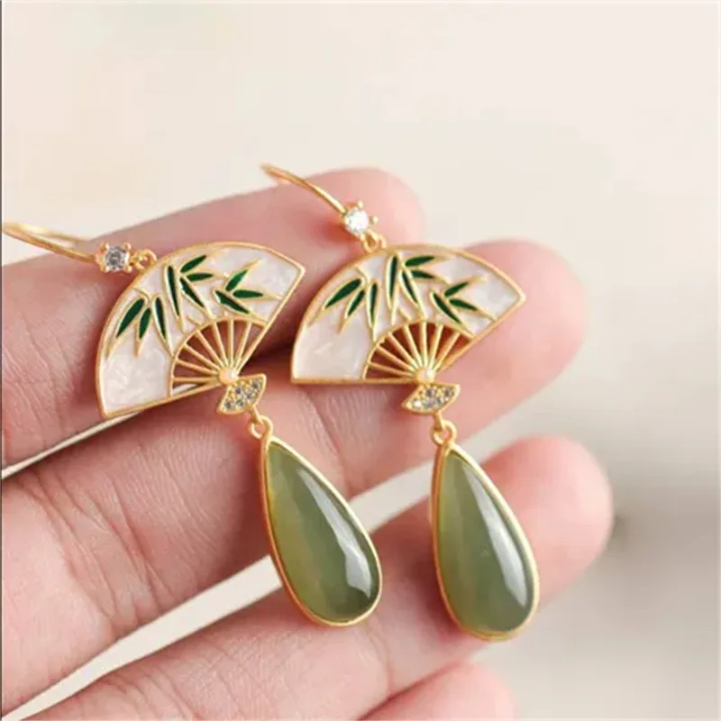 New Chinese style forest style super fairy fan-shaped retro temperament cheongsam Hanfu accessories ethnic style earrings
New Chinese style forest style super fairy fan-shaped retro temperament cheongsam Hanfu accessories ethnic style earrings
