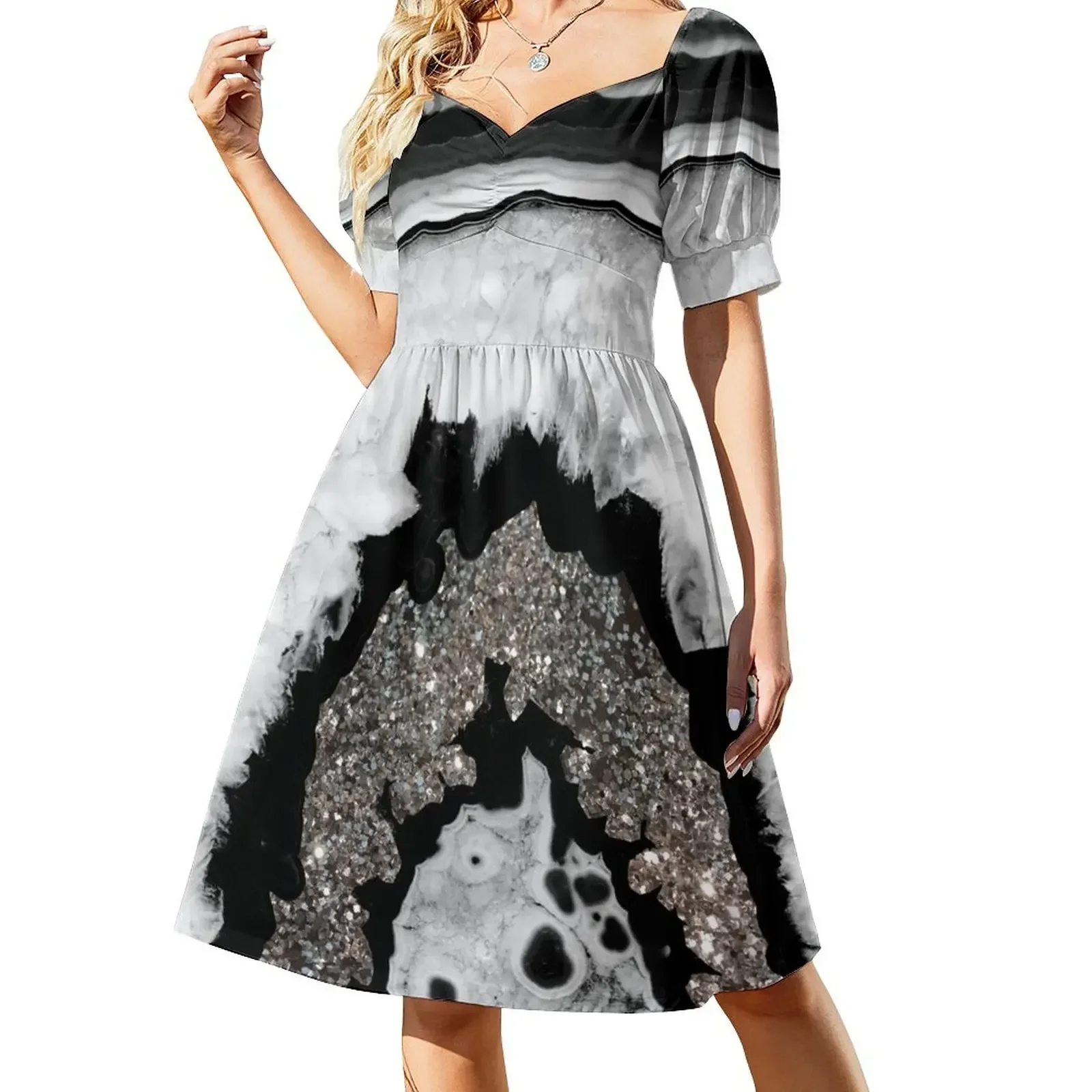 Gray Black White Agate with Silver Glitter #1 (Faux Glitter) #gem #decor #art Short-Sleeved Dress
Gray Black White Agate with Silver Glitter #1 (Faux Glitter) #gem #decor #art Short-Sleeved Dress