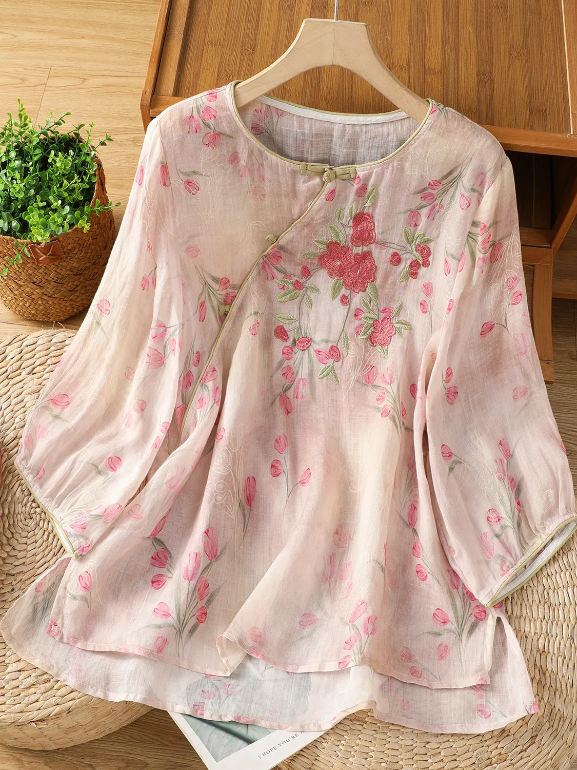 Loose Summer Artistic Commuter Style Chinese round Neck Printed Fashionable Versatile Shirt Women's plus Size Straight Cut Shirt
Loose Summer Artistic Commuter Style Chinese round Neck Printed Fashionable Versatile Shirt Women's plus Size Straight Cut Shirt