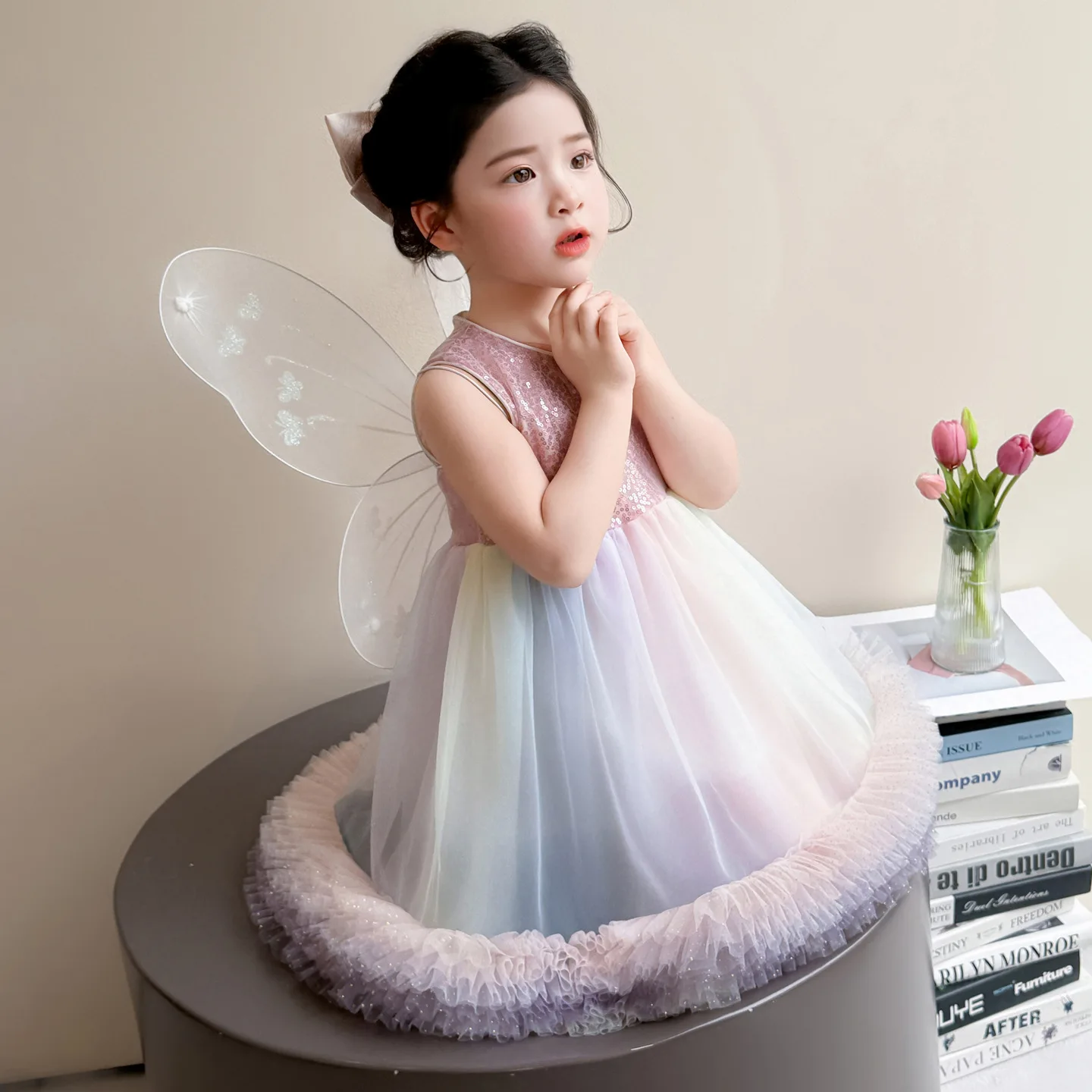 Girls' dress summer 2026 new children's rainbow mesh princess dress summer style baby sequins
Girls' dress summer 2026 new children's rainbow mesh princess dress summer style baby sequins