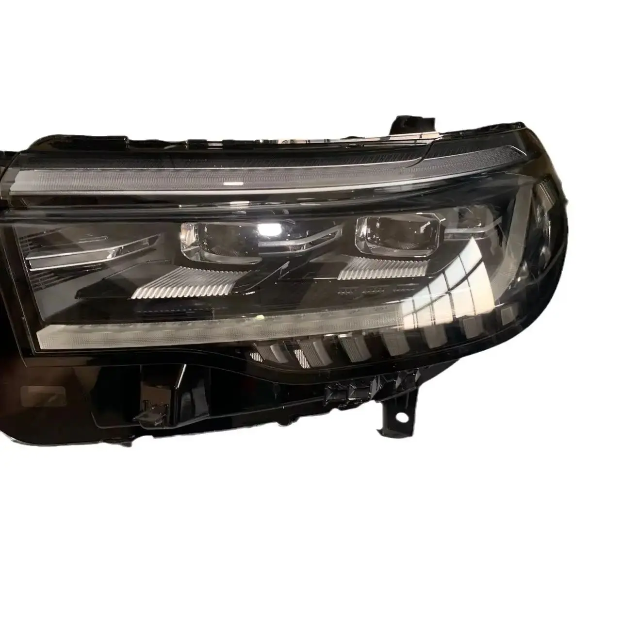 Suitable for Ford Explorer headlamp assembly explorer headlamp 22-25 models
Suitable for Ford Explorer headlamp assembly explorer headlamp 22-25 models