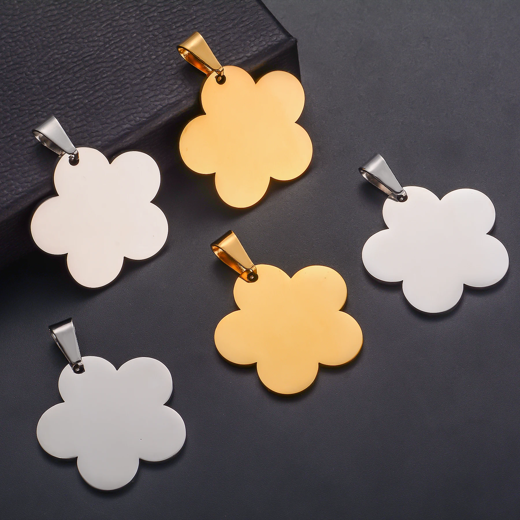 10Pcs Mirror Polishing Flower Shaped Stainless Steel Blank ID Pendant for DIY Necklace Keychain Jewelry Accessory Wholesale
10Pcs Mirror Polishing Flower Shaped Stainless Steel Blank ID Pendant for DIY Necklace Keychain Jewelry Accessory Wholesale