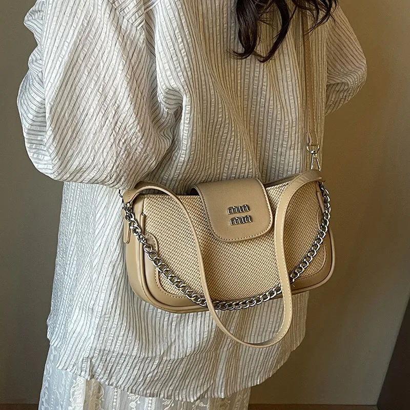 2025 Parisian Vintage Moon Bag Women Textured Leather Convertible Crossbody Artisanal Multi-Scene Effortlessly Chic Essentials
2025 Parisian Vintage Moon Bag Women Textured Leather Convertible Crossbody Artisanal Multi-Scene Effortlessly Chic Essentials