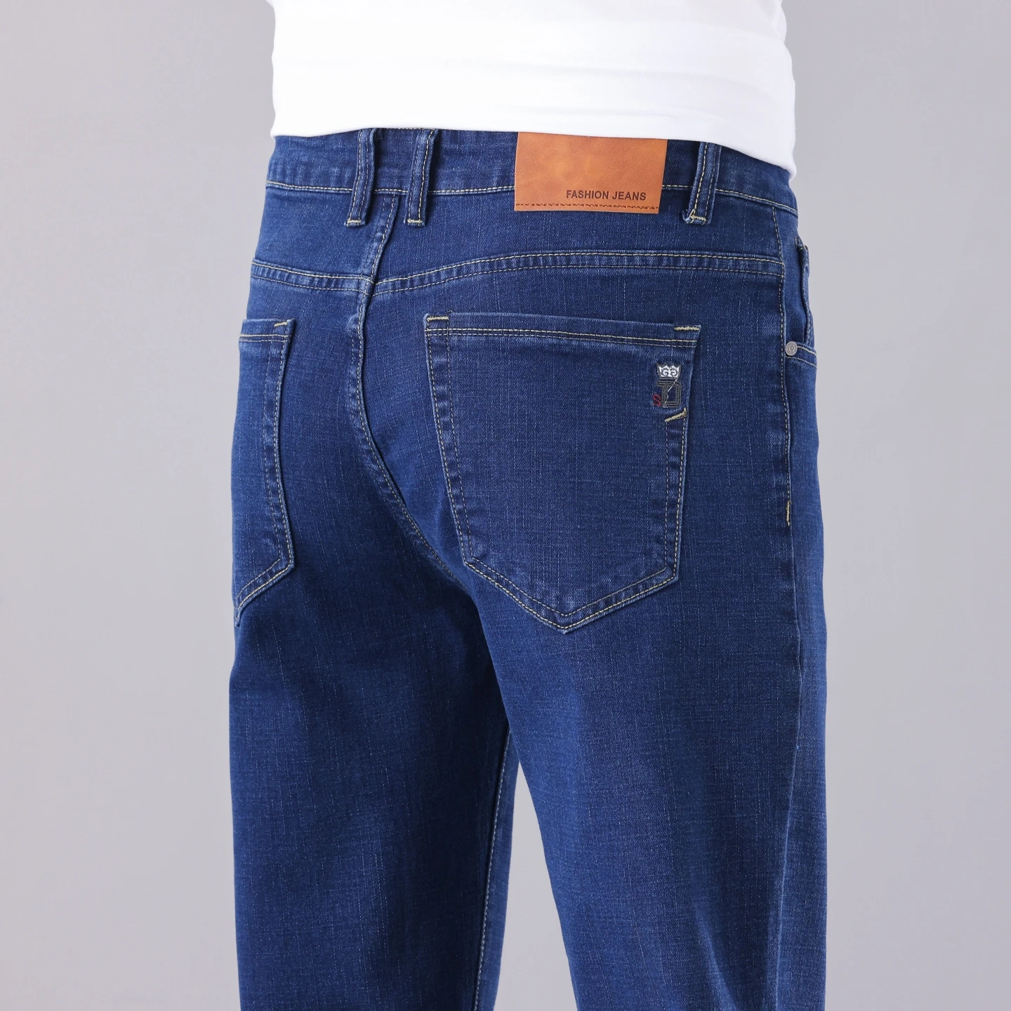 28-46 plus size men's straight midwweight jeans 2026 spring autumn classic embroidered cotton stretch denim casual stretch pants
28-46 plus size men's straight midwweight jeans 2026 spring autumn classic embroidered cotton stretch denim casual stretch pants